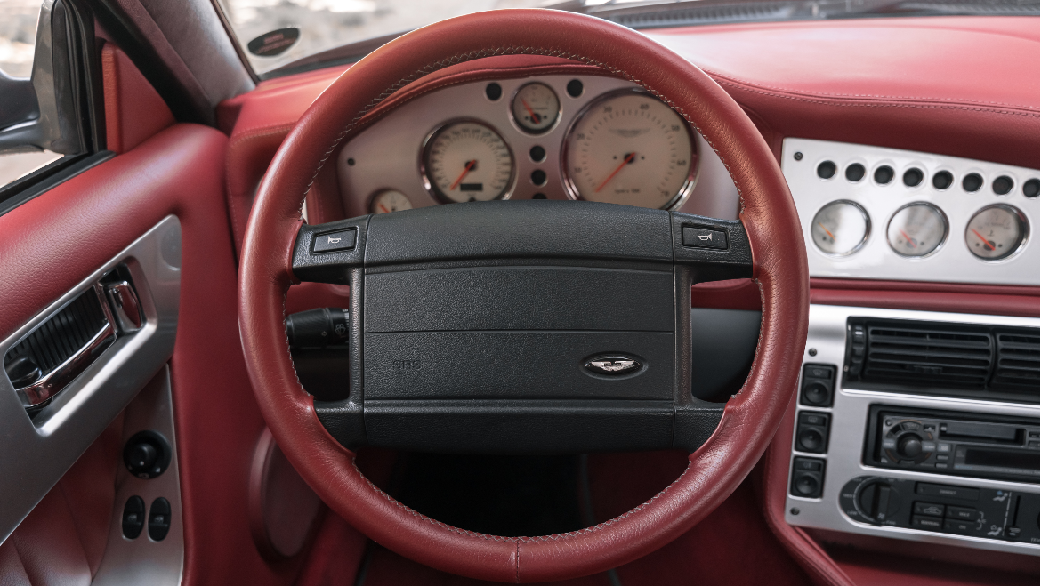 Aston Martin V600 Le Mans